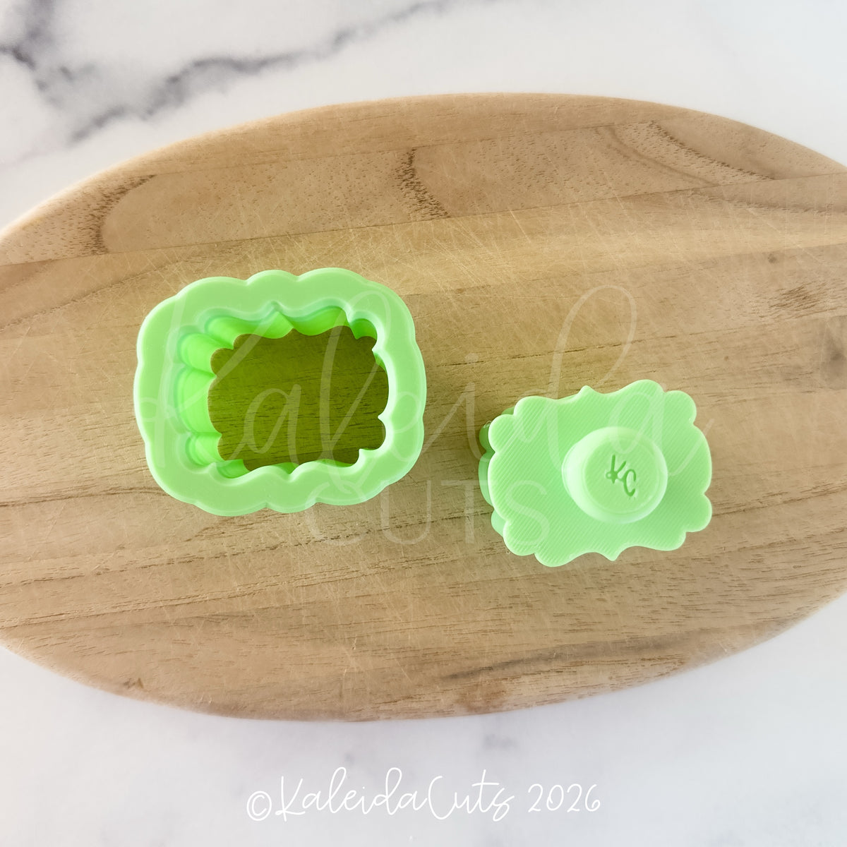 Charlotte Plaque Kaleida Popper. Cake Pop Mold