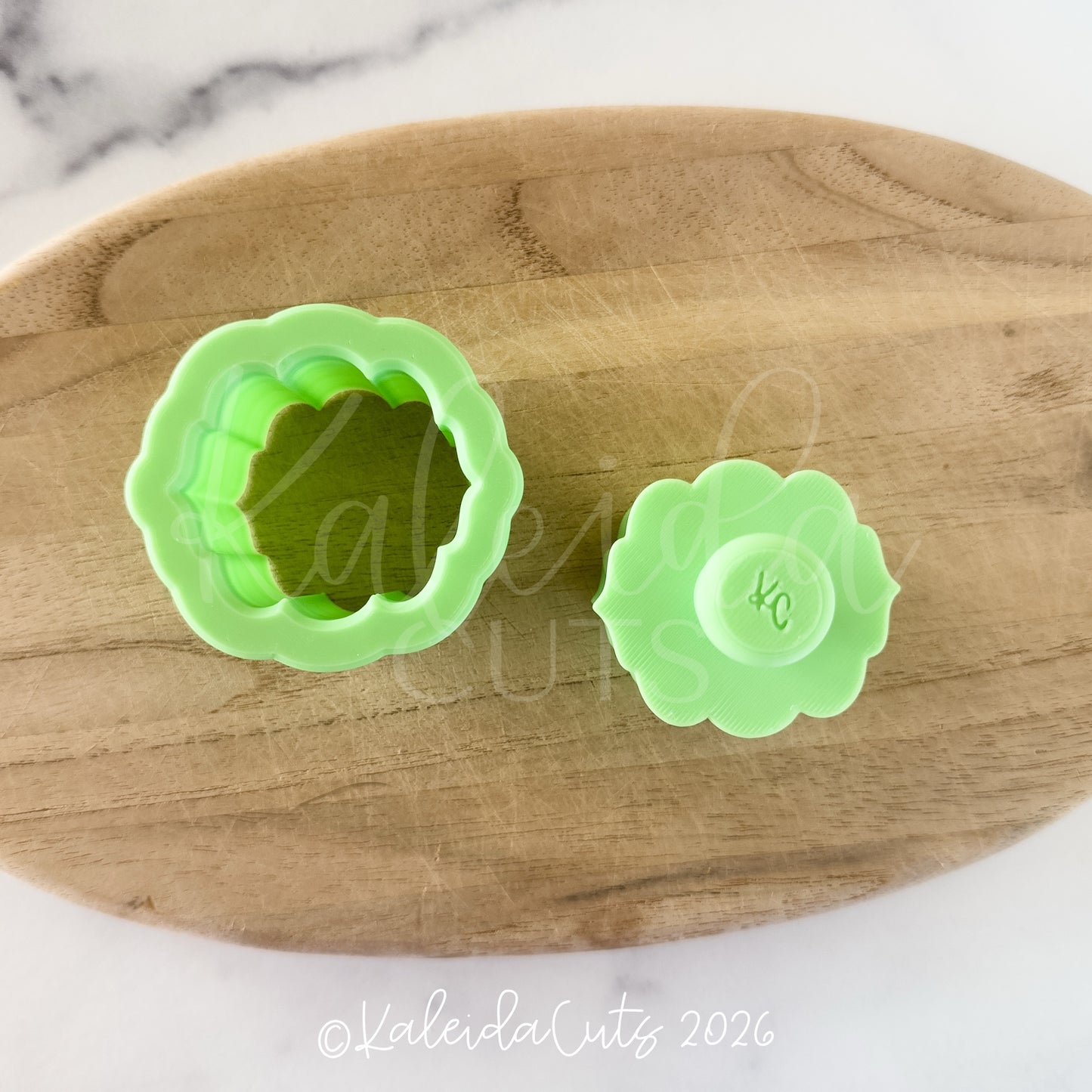 Arabella Plaque Kaleida Popper. Cake Pop Mold