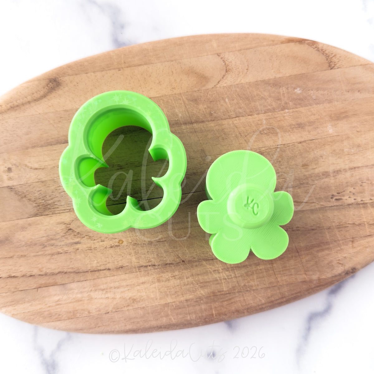 2023 Gingy Kaleida Popper. Cake Pop Mold