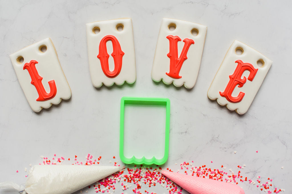 Scalloped Pennant Cookie Cutter