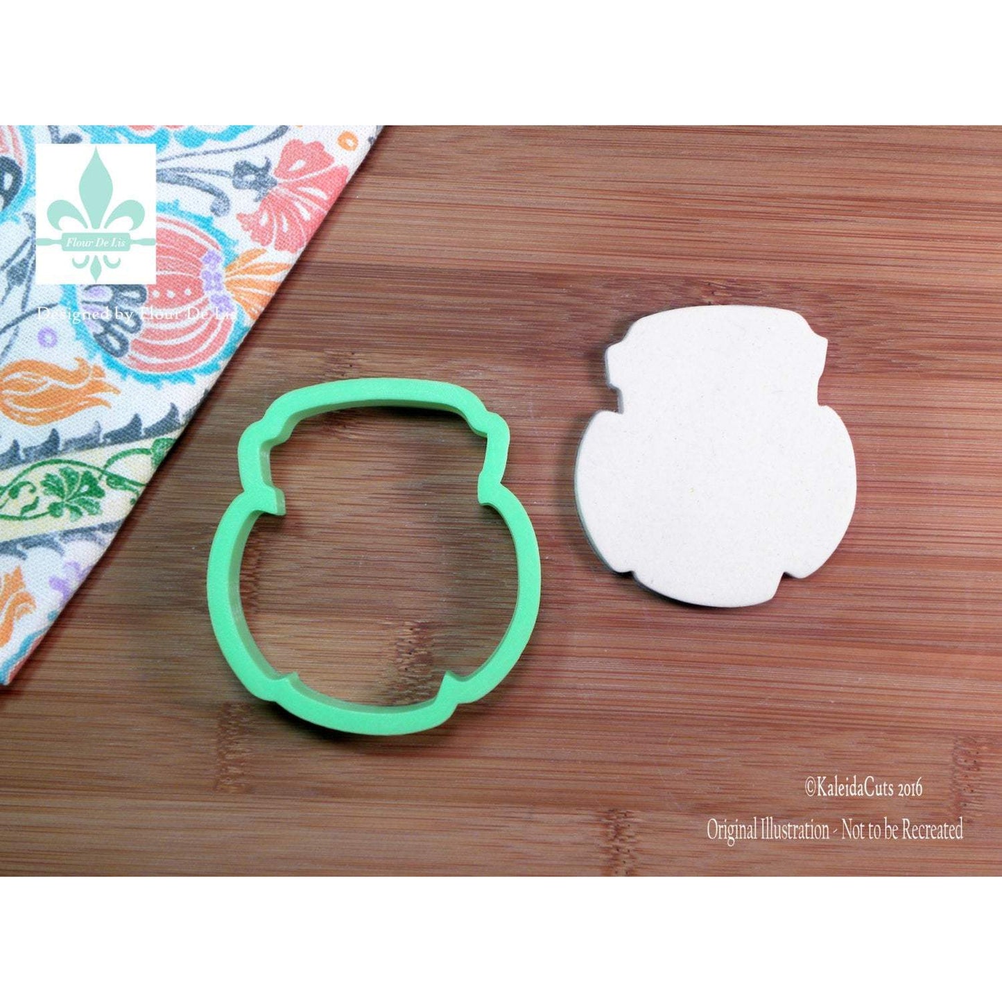 Latte with Bow Cookie Cutter