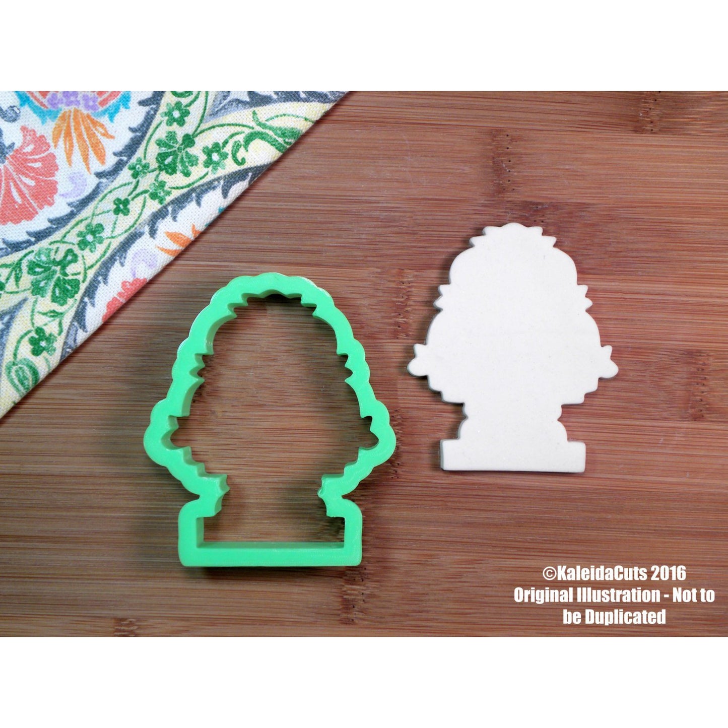 Cadie Wedding Cake Stand Cookie Cutter
