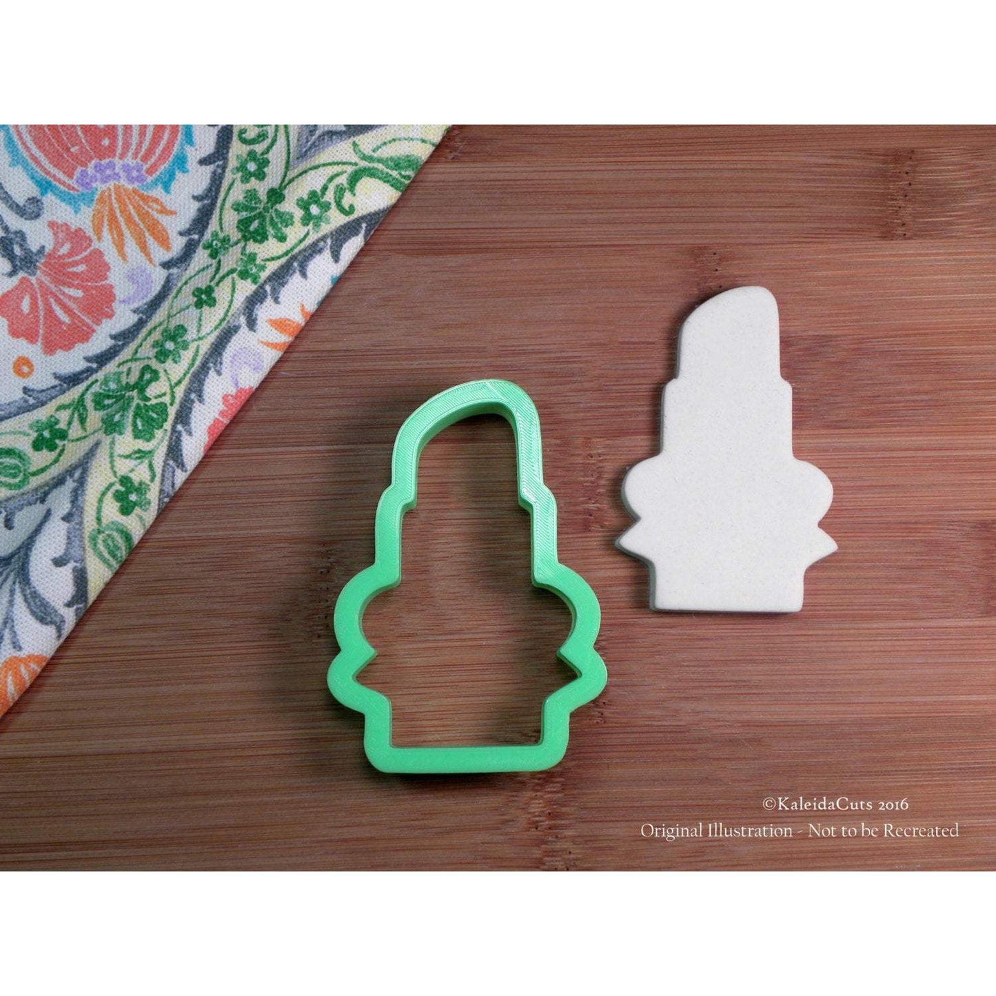 Lipstick Bow Cookie Cutter