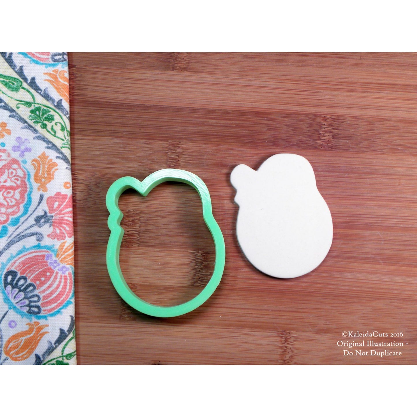 Candy Bucket with Bow Cookie Cutter
