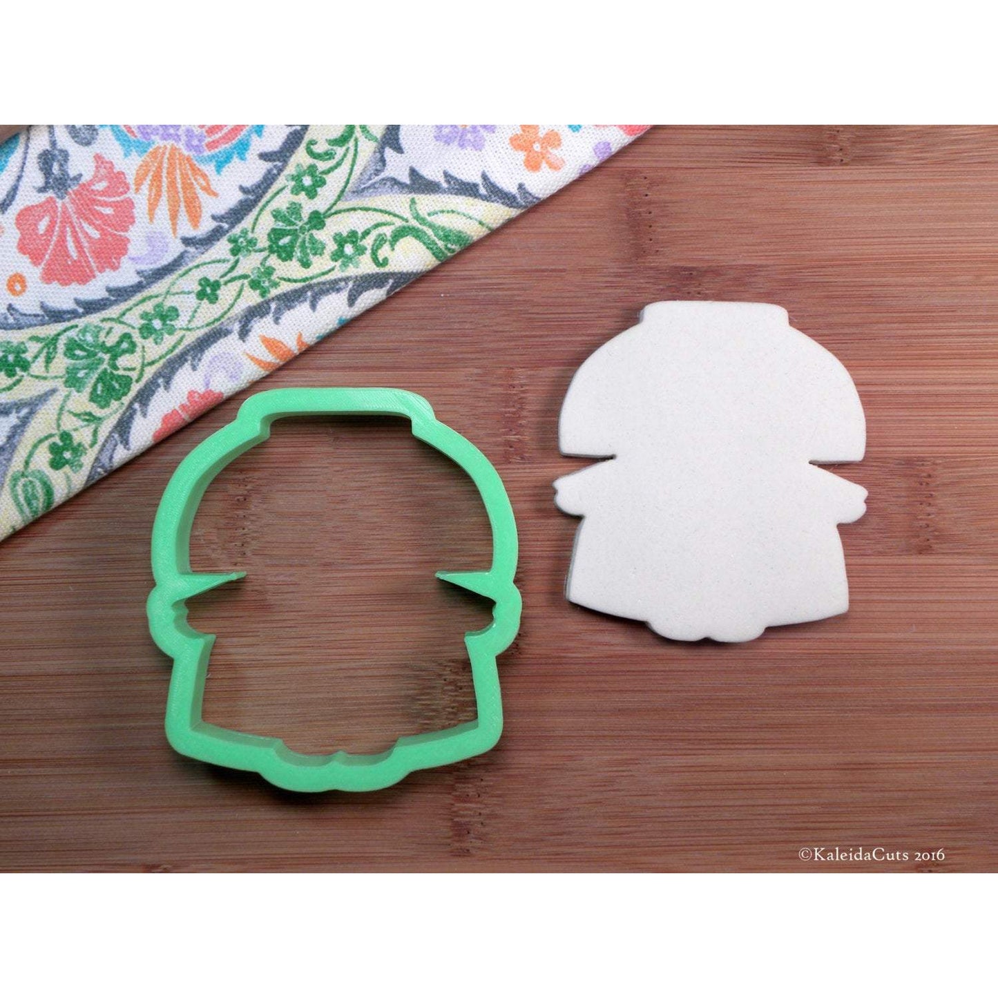 Pilgrim Girl Cookie Cutter