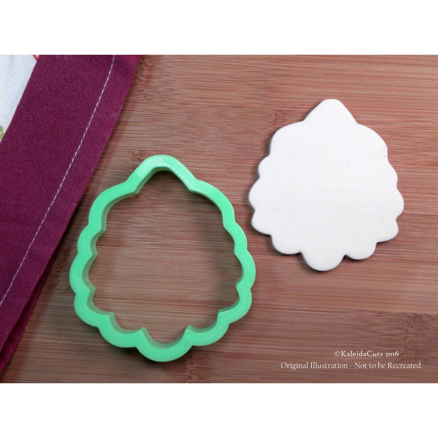 Pinecone Ornament Cookie Cutter