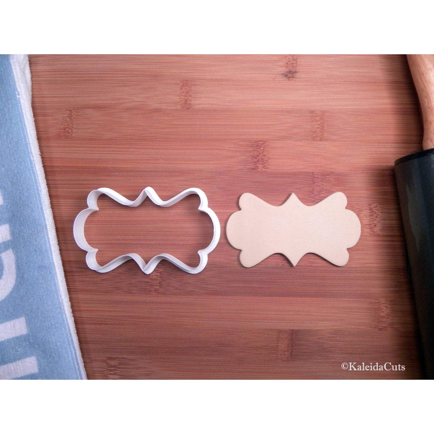 Fancy Plaque (Narrow) Cookie Cutter