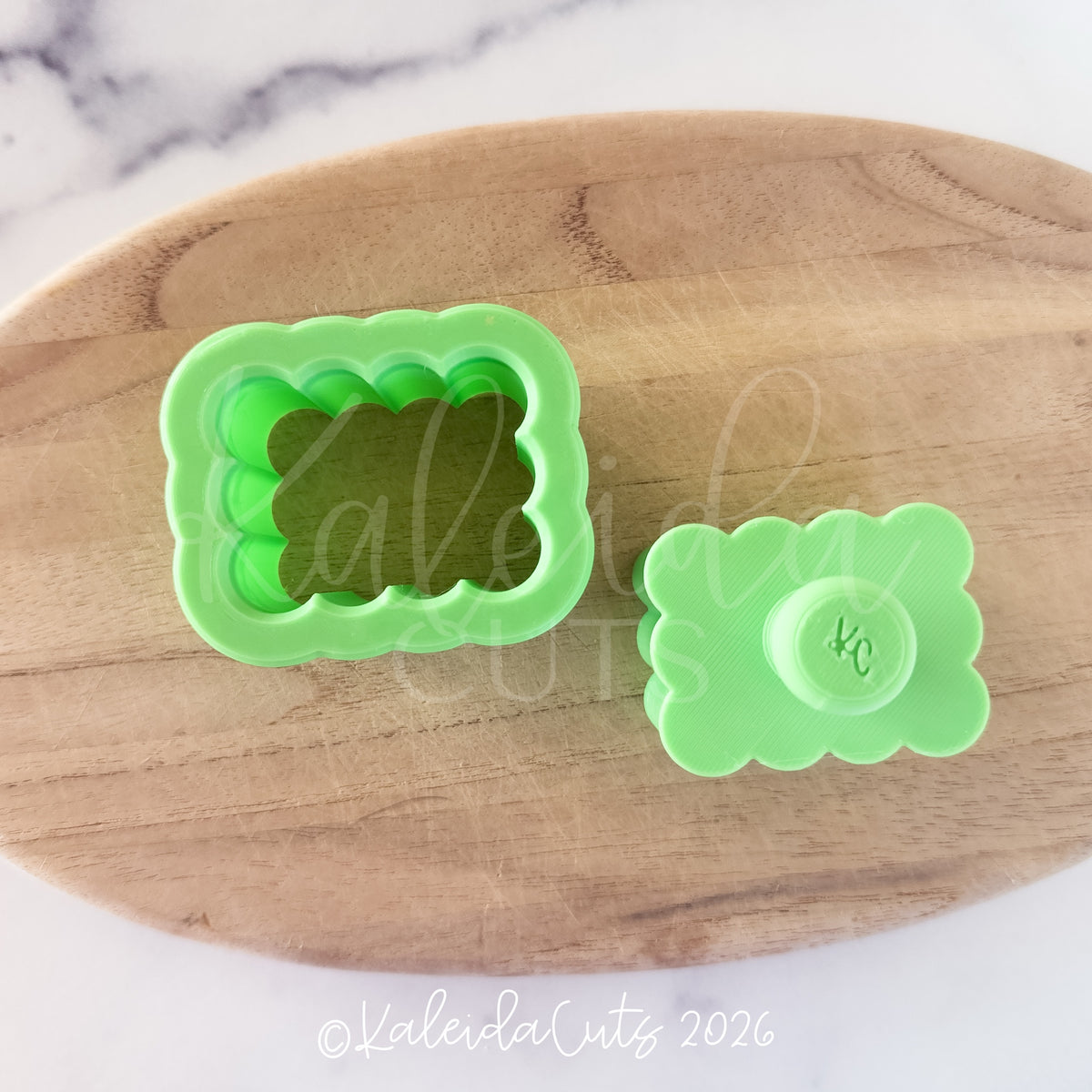 Kinley Plaque Kaleida Popper. Cake Pop Mold