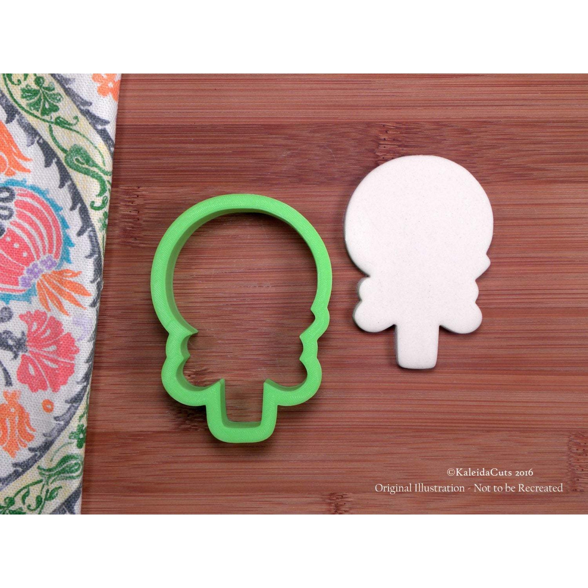 Lollipop with Bow Cookie Cutter