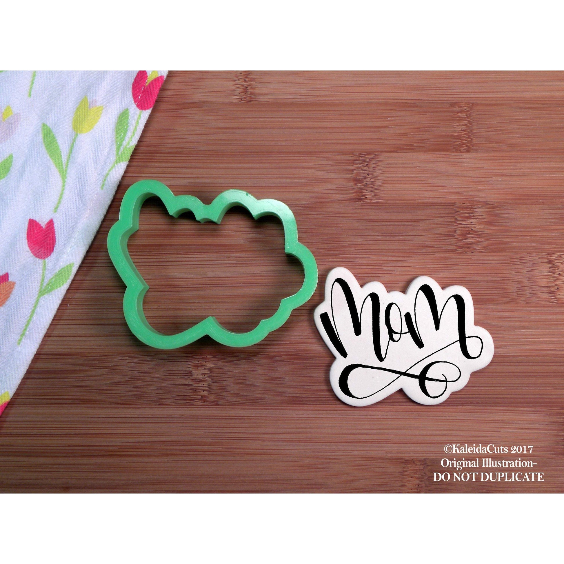 Mom Handlettering Cookie Cutter