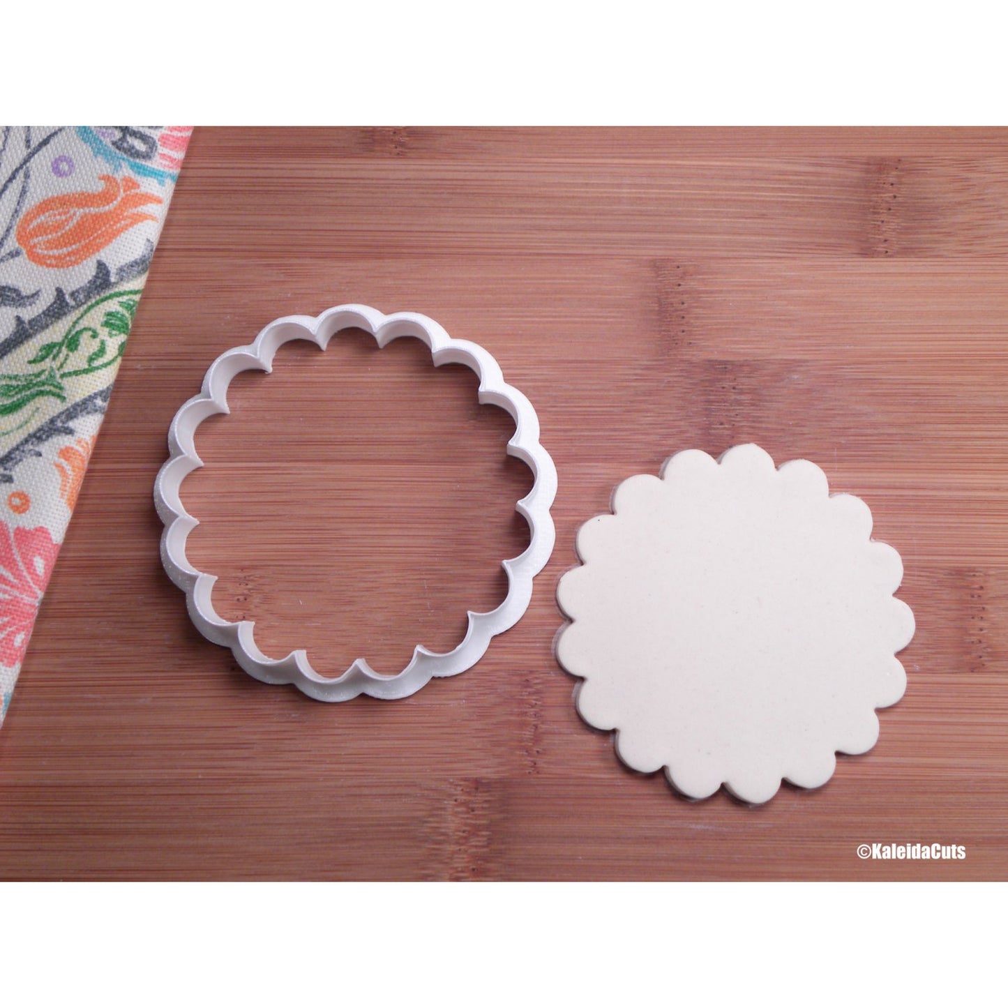 Scalloped Circle Cookie Cutter